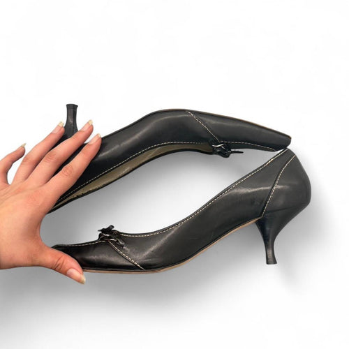 Black leather Ann Taylor kitten heel pumps | 10 in women's