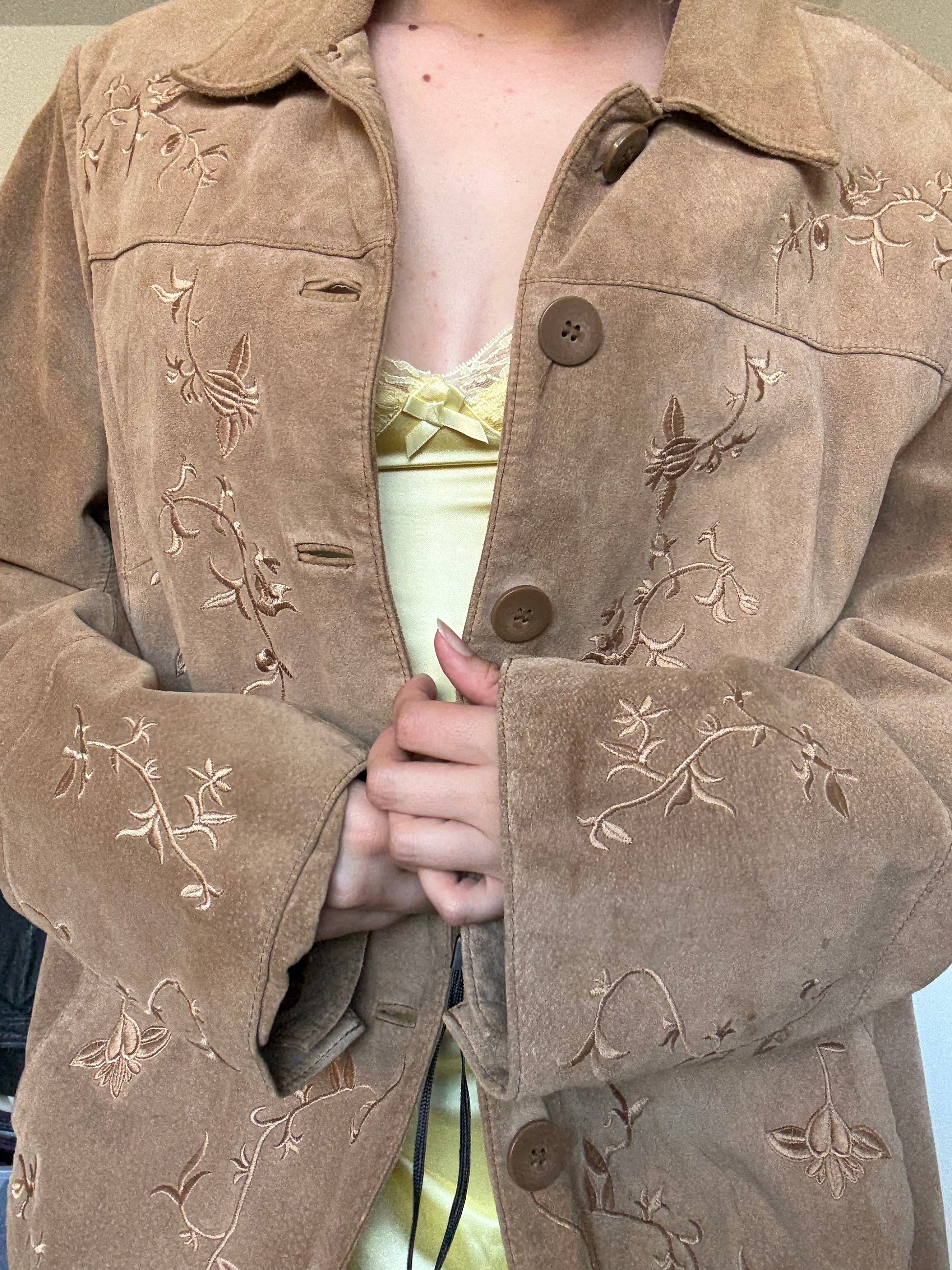 Vtg Suede embroidered jacket