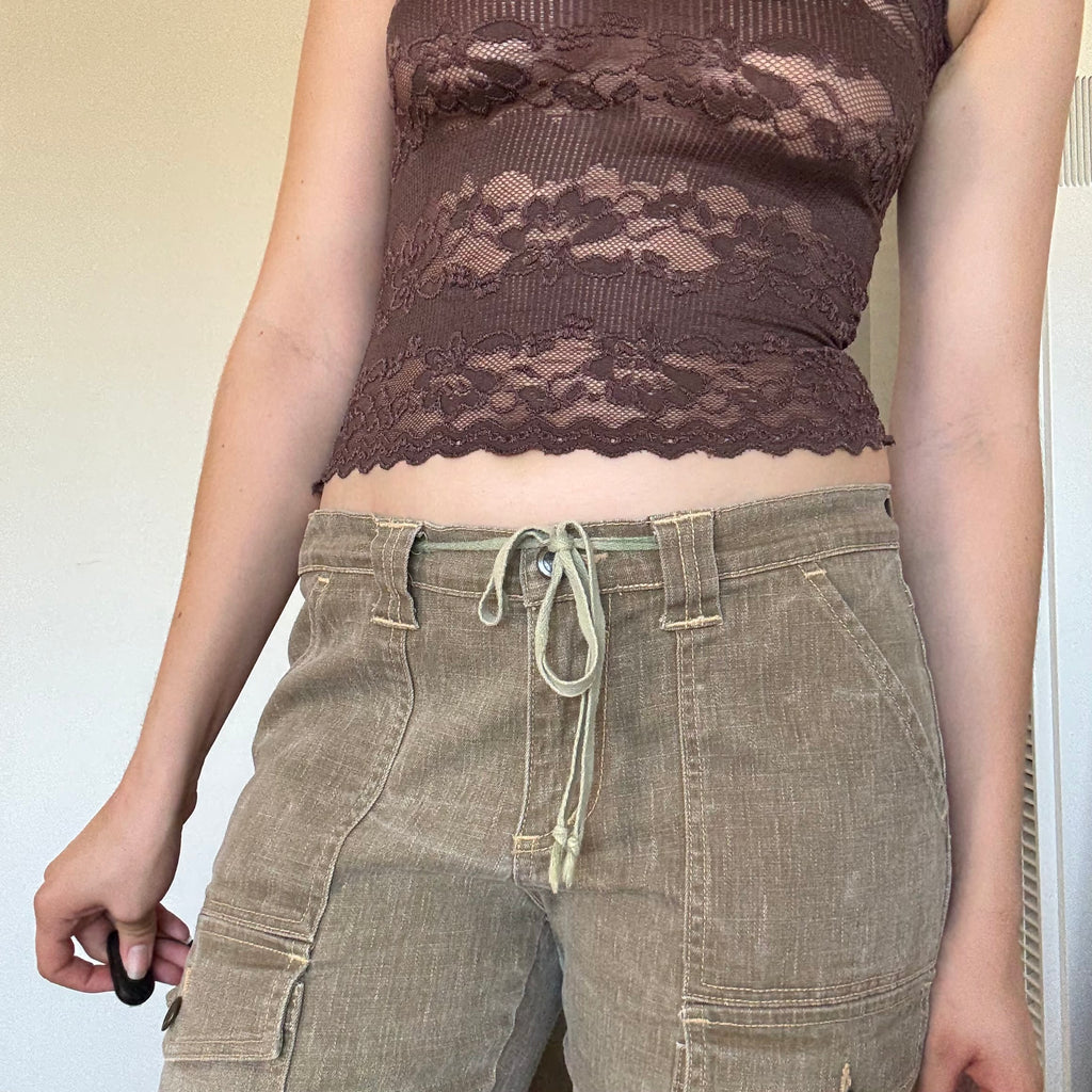 Tan and cream cargo pants | #y2k #lowrise