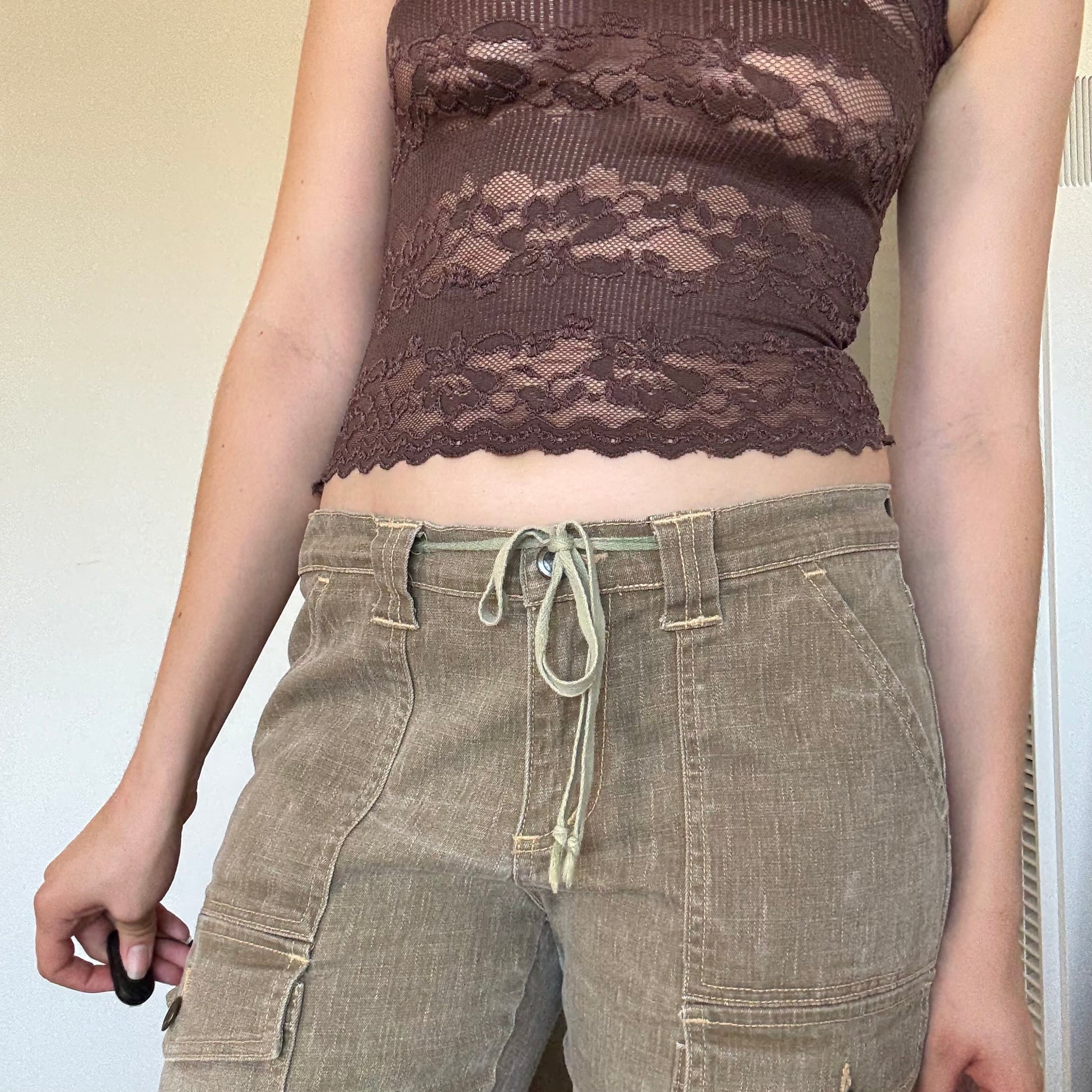 Tan and cream cargo pants | #y2k #lowrise