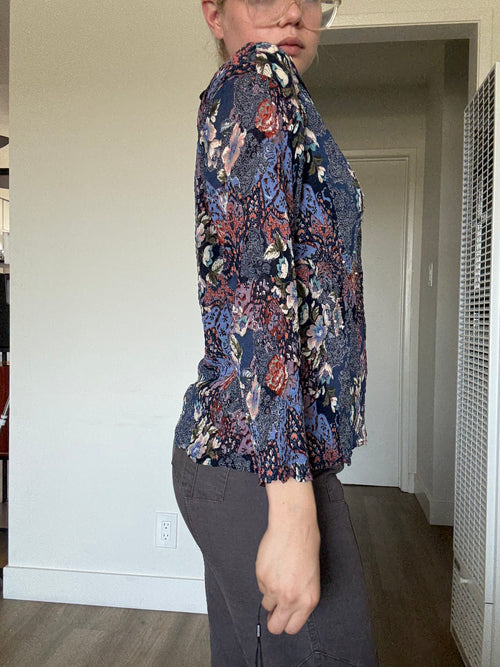 Beautiful vintage ALBERTO MAKAIL floral lace top | size XL